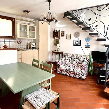 S178 - Sirolo, Delizioso Cielo-Terra Con Ingresso Indipendente Apartamento Exterior foto
