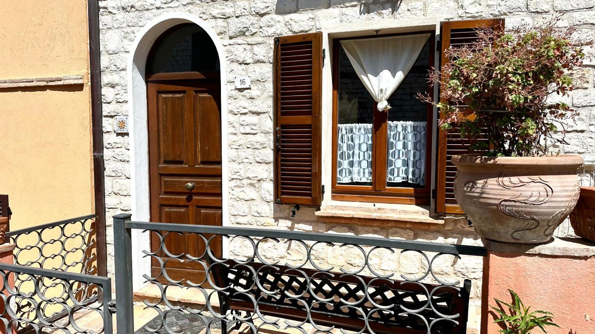 S178 - Sirolo, Delizioso Cielo-Terra Con Ingresso Indipendente Apartamento Exterior foto